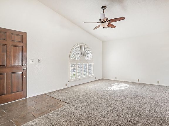 3rd image of 11009 Lagrange Park Dr NE