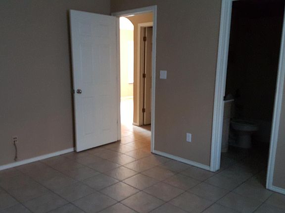 5th image of 4113 W La Guardia Ln