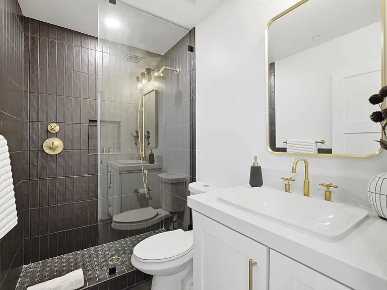 8401 E Cortez St — Photo 34