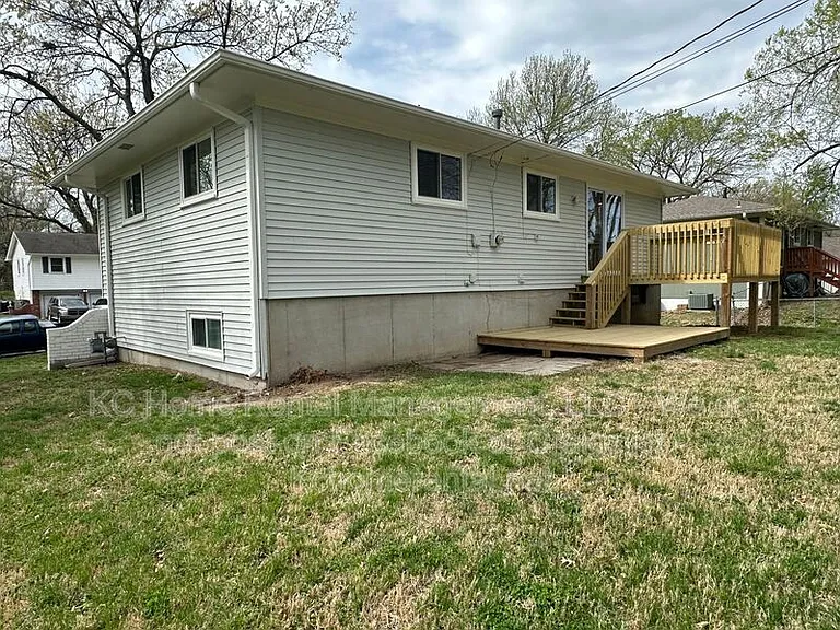 5012 Powell Ave — Photo 39