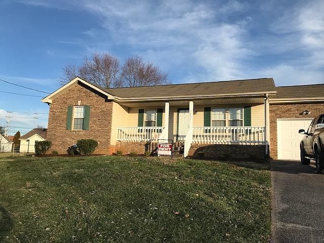 Single Story detached home!