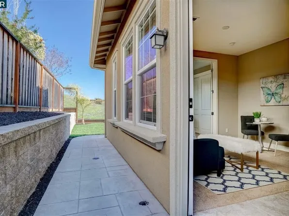 5723 Moorjani St, Dublin, CA 94568