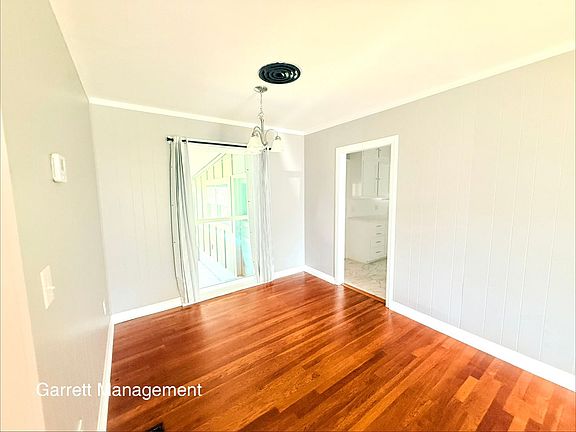 3rd image of 204 S Porter St