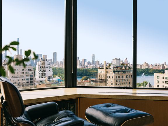 4th image of 40 E 94th St APT 19AB