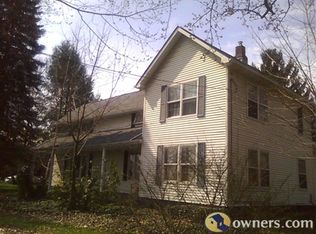 6068 Renninger Rd, Akron, OH 44319