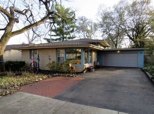 73 Hawley Ave, Dundee, IL 60118