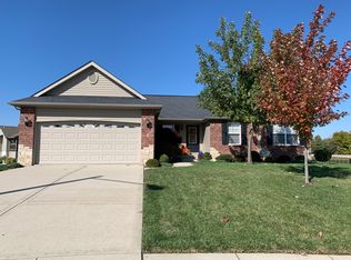 9 Maplebrooke Ct, Troy, IL 62294