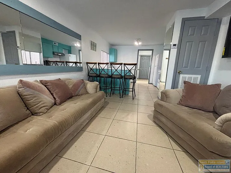 310 W Houston St #6 — Photo 7