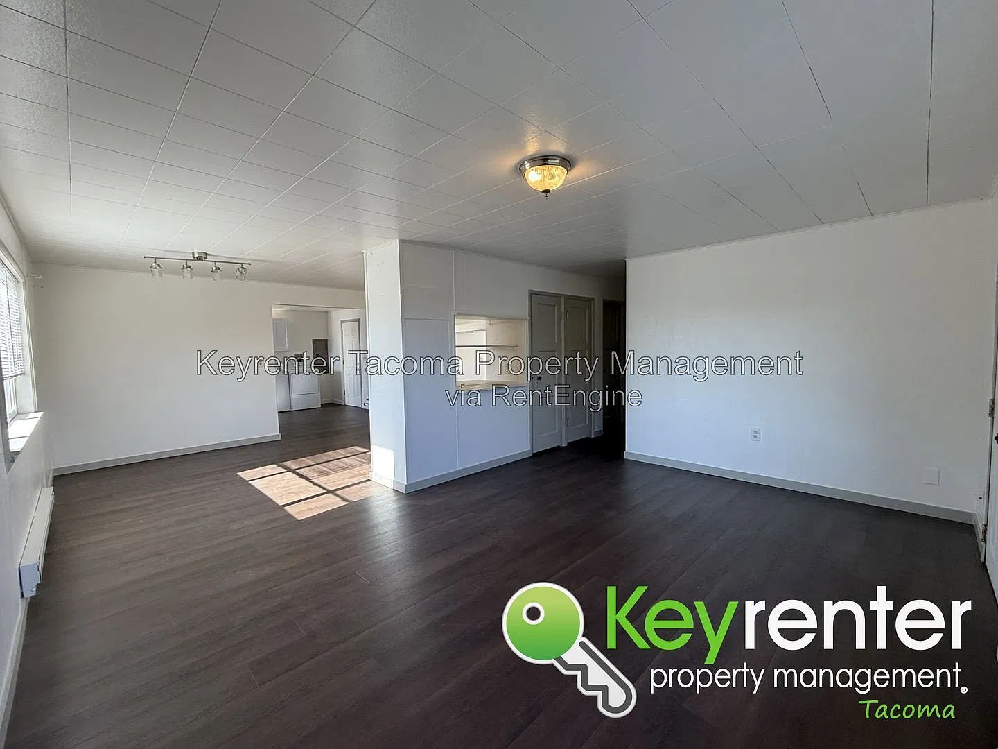 3 bed, 1.0 bath, $2,400 — Photo 4