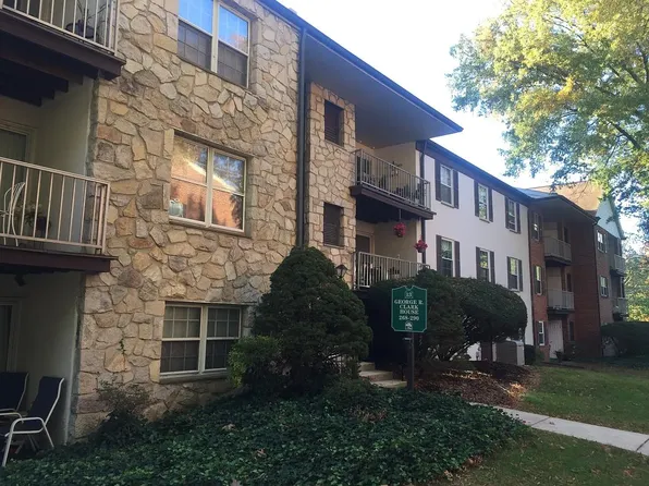 287 Drummers Ln, Wayne, PA 19087