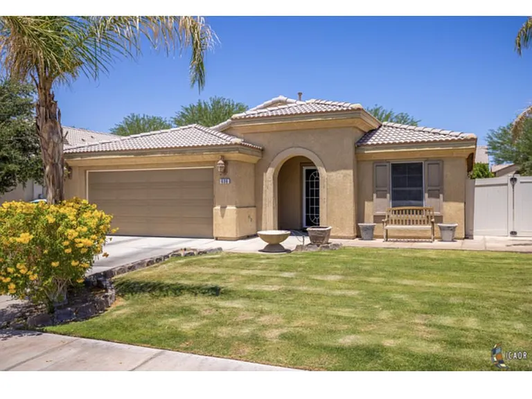 636 Costa Azul St — Photo 1