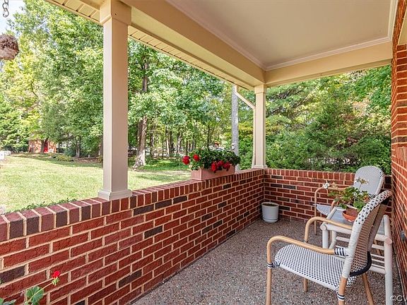 5th image of 3108 Lake Terrace Ct
