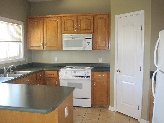 1st image of 312/314 Stone Mill Dr