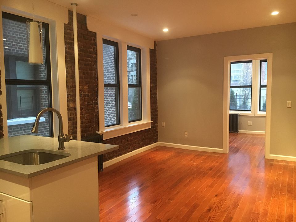 1st image of 552 Parkside Ave APT A1