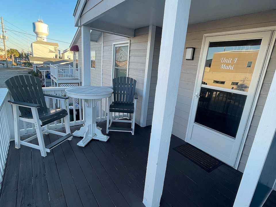 1st image of 119 W Bogue Blvd #4