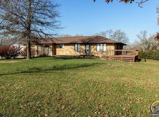 14930 94th Rd, Topeka, KS 66618