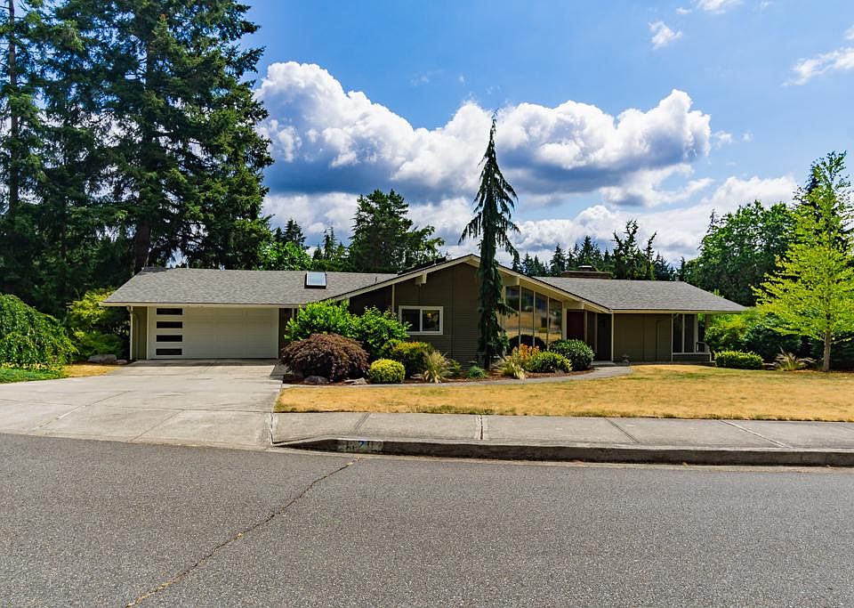 1st image of 1120 174th Ave NE