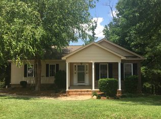 137 Point South Ln, Lexington, SC 29073