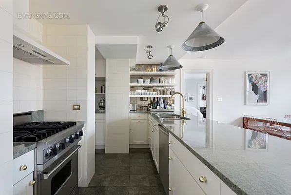 Sold by Evans Nye, Inc | media 19