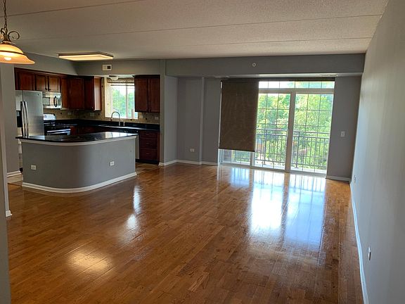 3rd image of 238 E Irving Park Rd Unit 306