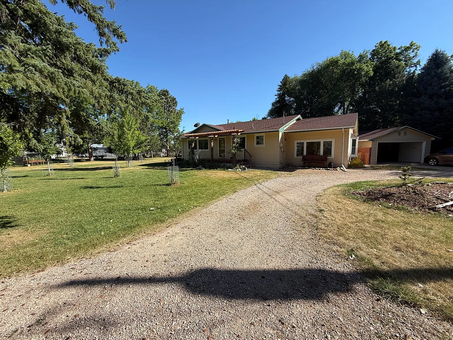 4 bed, 2436 sqft, $2,400 — Photo 1