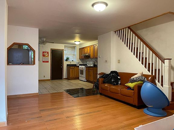 2nd image of 2635 S Darien St