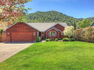 760 N Riverside Ave, Gold Hill, OR 97525