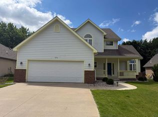 372 Bluestem Trl, Dakota Dunes, SD 57049