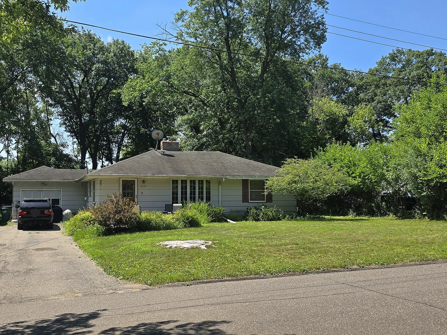 4 bed, 1900 sqft, $2,800 — Photo 1