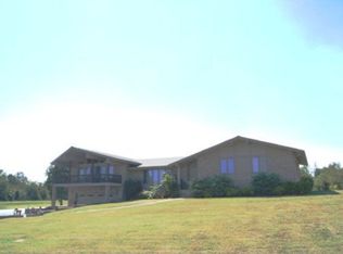 2017 Cookeville Hwy, Livingston, TN 38570