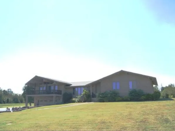 2017 Cookeville Hwy, Livingston, TN 38570