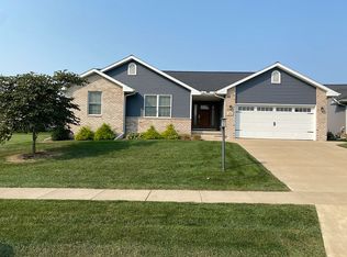 804 Devonshire Rd, Washington, IL 61571