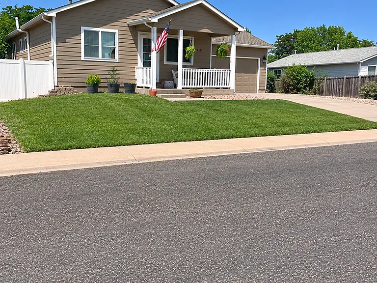 4128 Hayes Ave — Photo 1