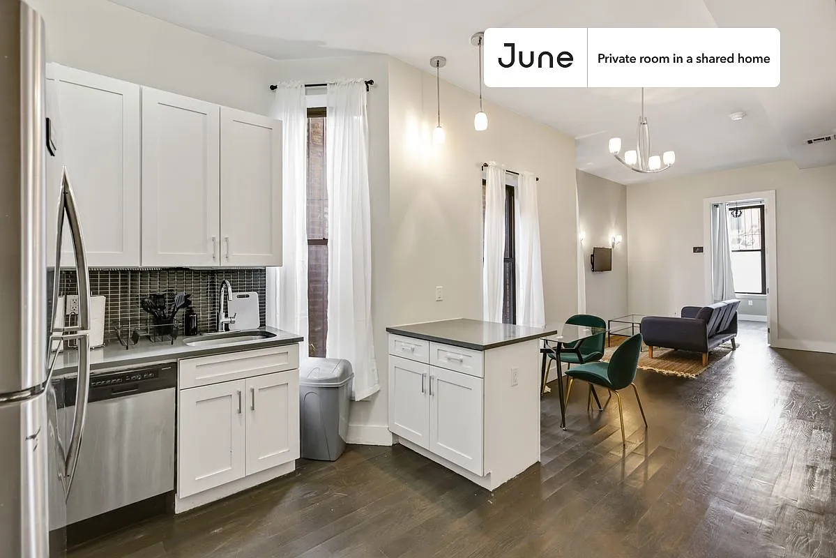 Full bedroom in 4 bed/2 bath home in Crown Heights #836 B — Photo 4