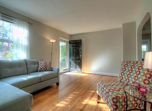 5th image of 3902 Gary Ave