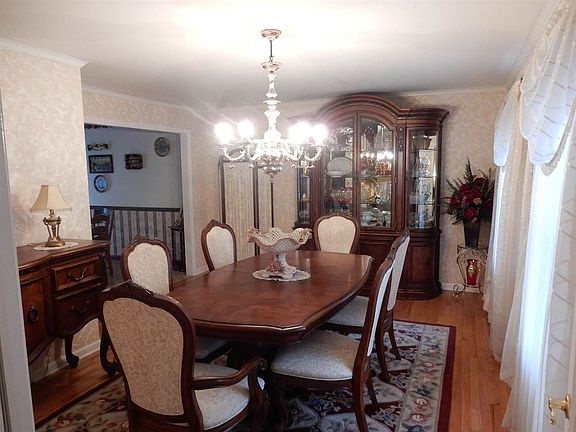 4th image of 9 Bleakley Ave