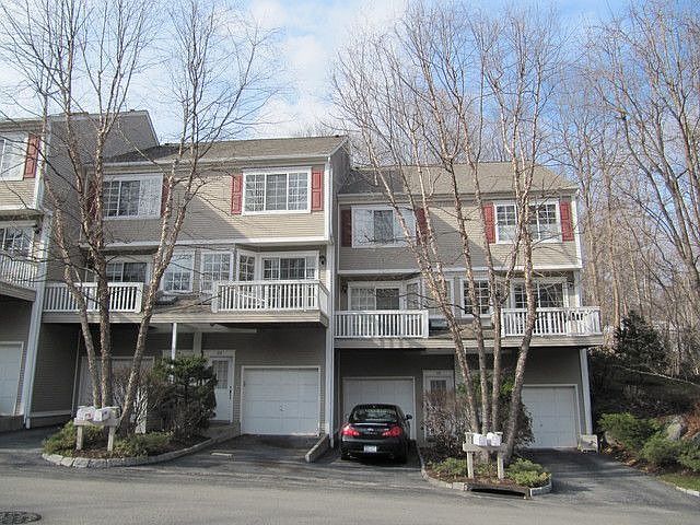 1st image of 104 Park Ridge Ln #104