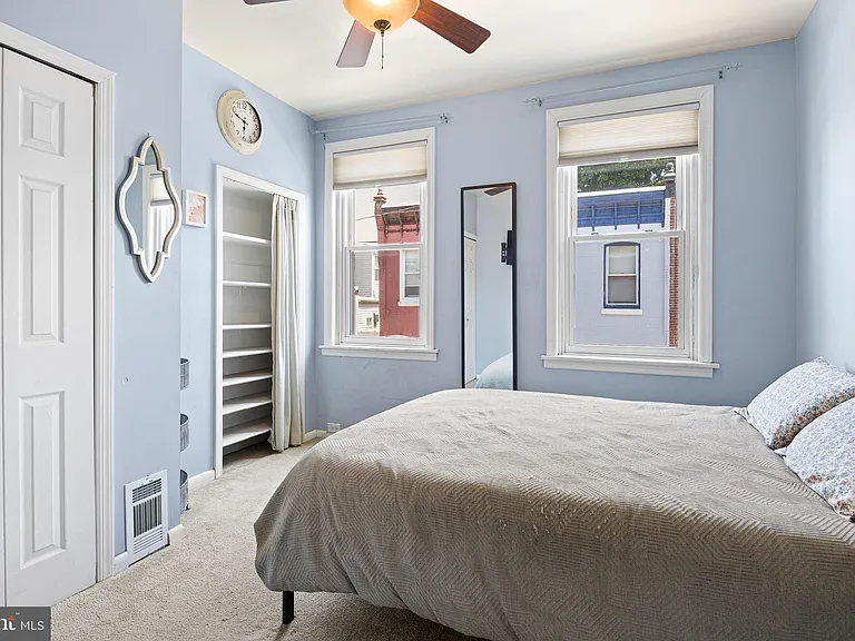 880 N Myrtlewood St — Photo 18