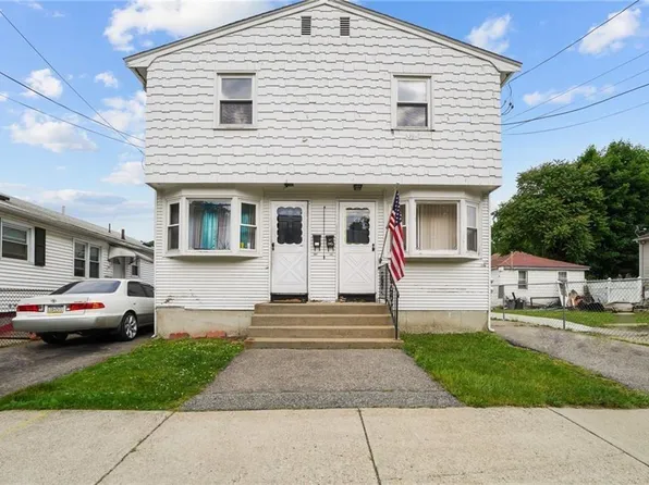 101-103 Brush Hill Rd, Providence, RI 02909