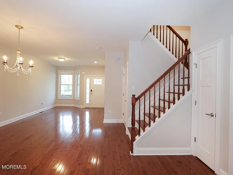 10 Gonzalez Dr — Photo 4