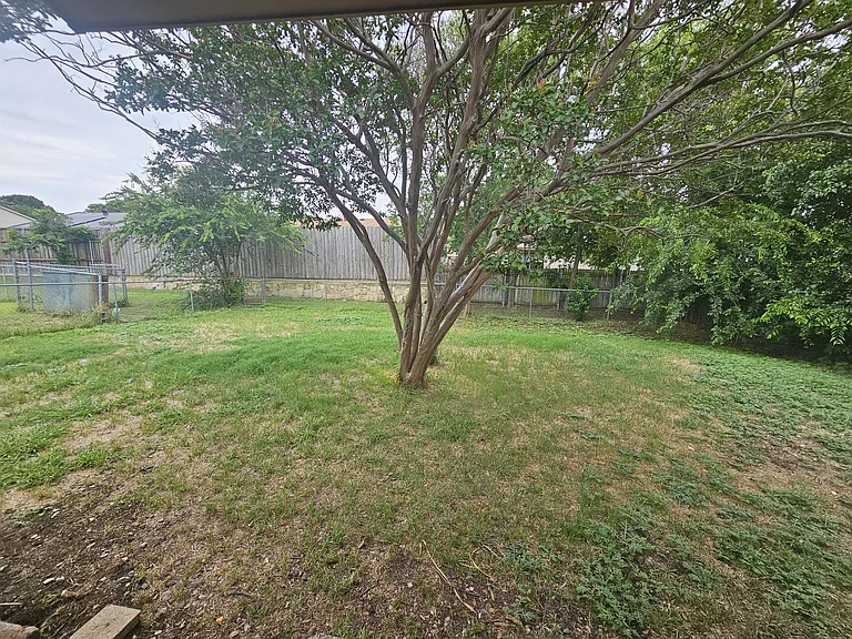 524 Oldbridge Dr — Photo 16