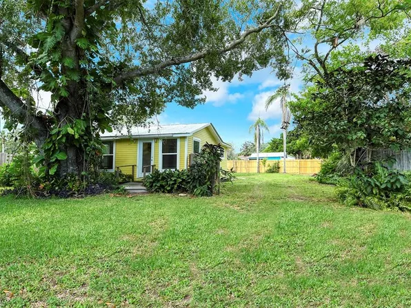 473 Glenwood Ave, Osprey, FL 34229