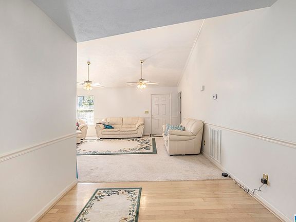 3rd image of 47 Brandy Ln