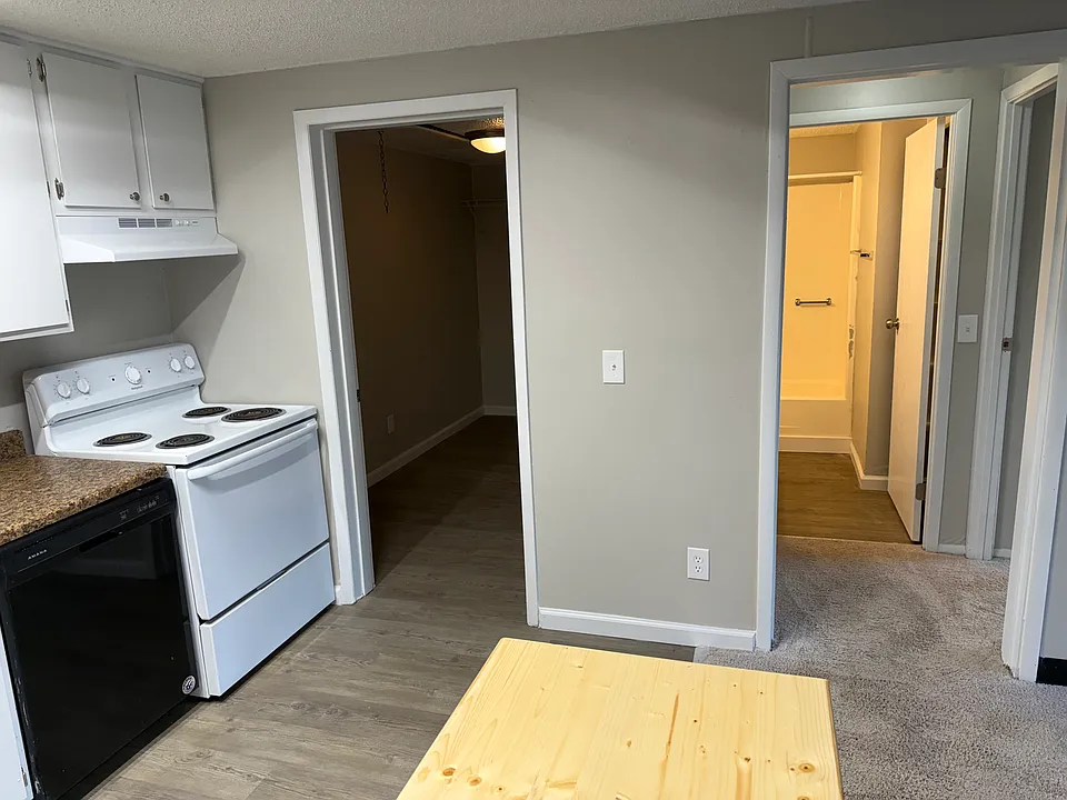 Longwood Apartments
