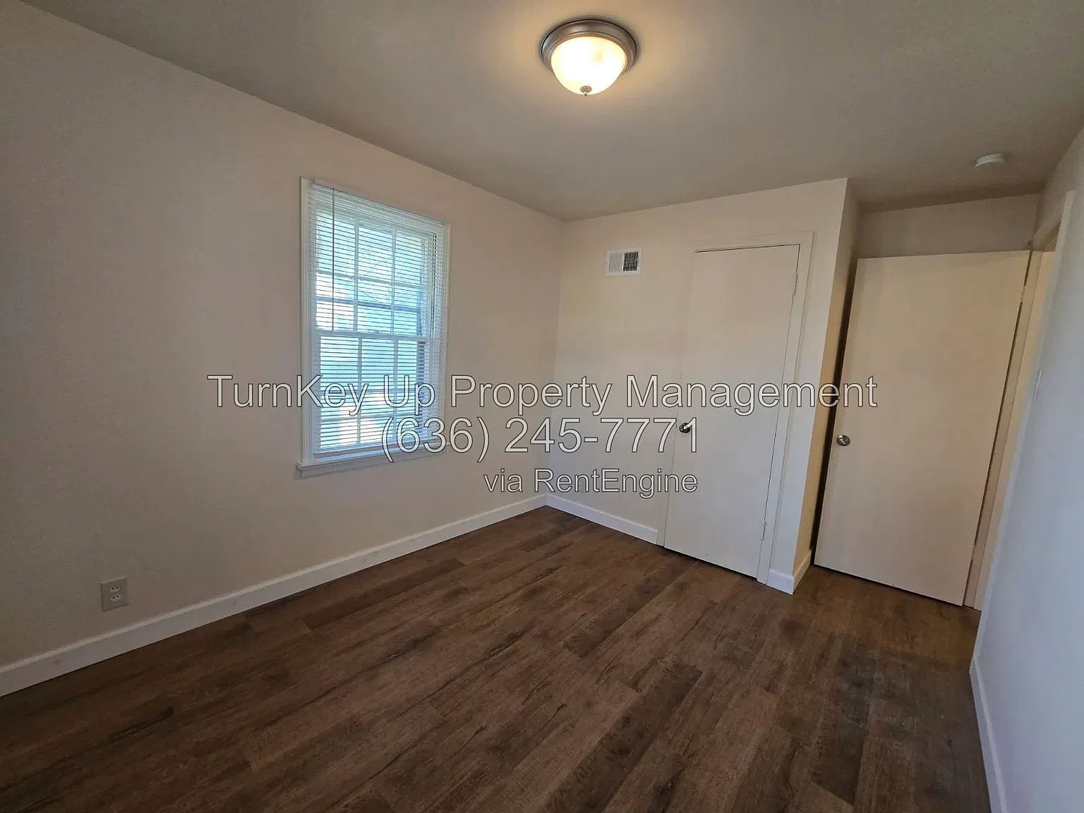 3 bed, 1.0 bath, 911 sqft, $1,350 — Photo 2