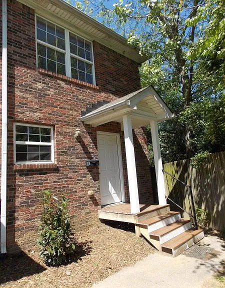 103 S Spring St #1 — Photo 2