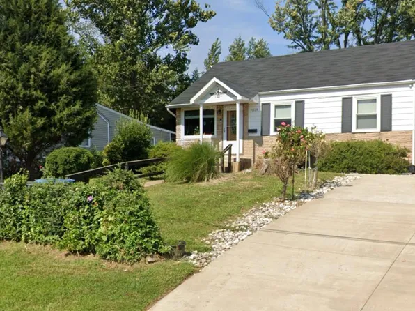 7608 Leonard Dr, Falls Church, VA 22043