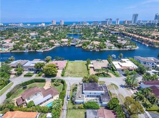 1115 Diplomat Pkwy, Hollywood, FL 33019