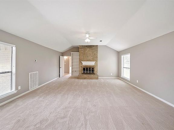 5th image of 12226 Sarti St