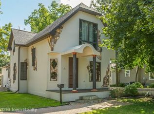 1310 Main St, Pella, IA 50219